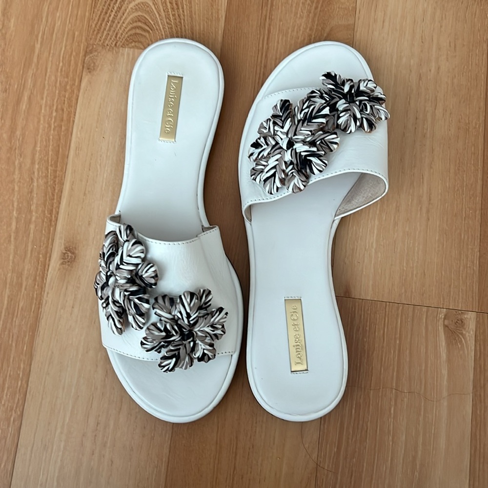 COPY - White Floral Slide Sandals - Picture 4 of 12
